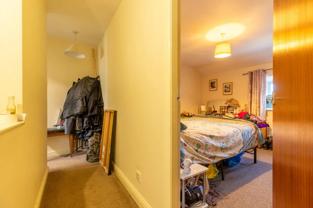 Rochdale Road, Shaw, OL2 7HS, photo 8