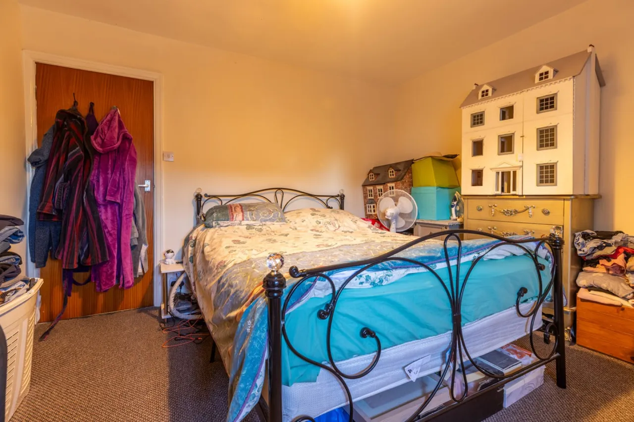 Rochdale Road, Shaw, OL2 7HS, photo 10