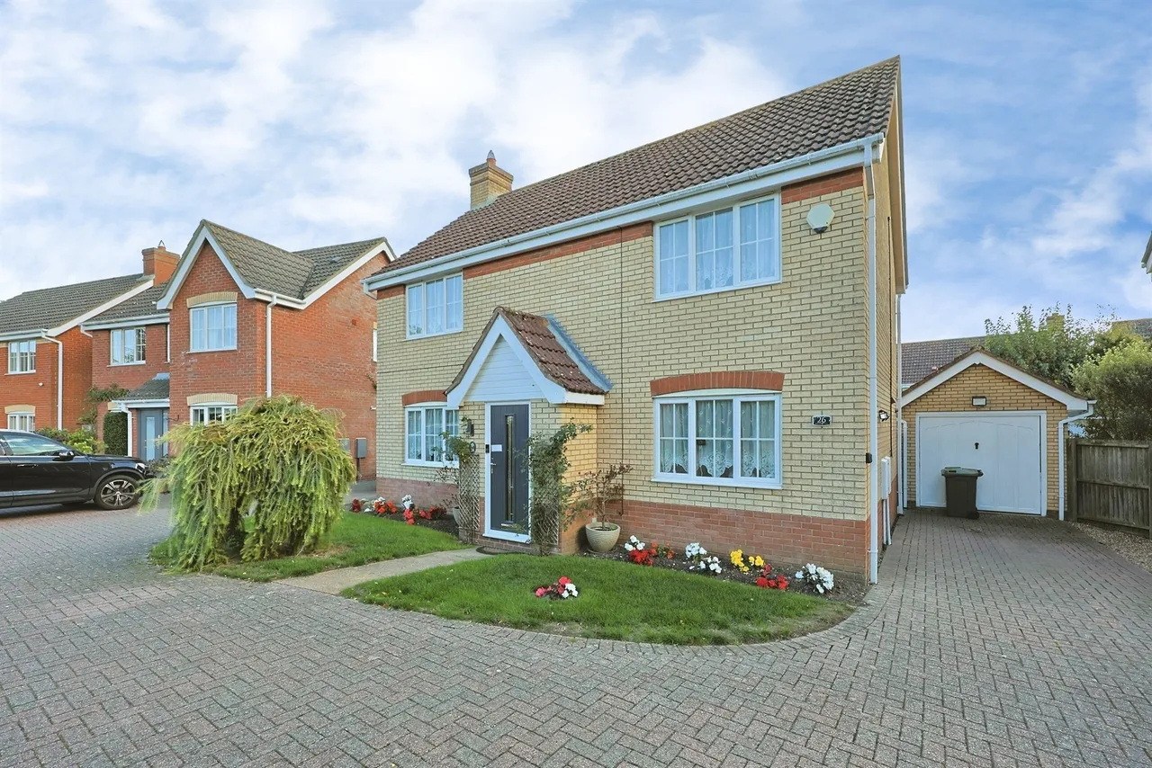 4 bed house for sale, Mallow Way, Wymondham, NR18