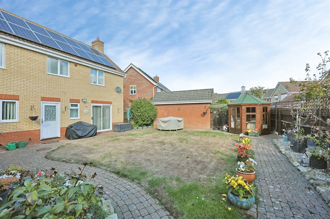 Mallow Way, Wymondham, NR18, photo 15