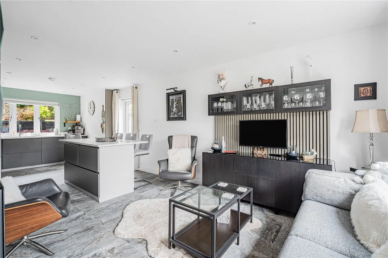 Farmington Road, Northleach, GL54, photo 2