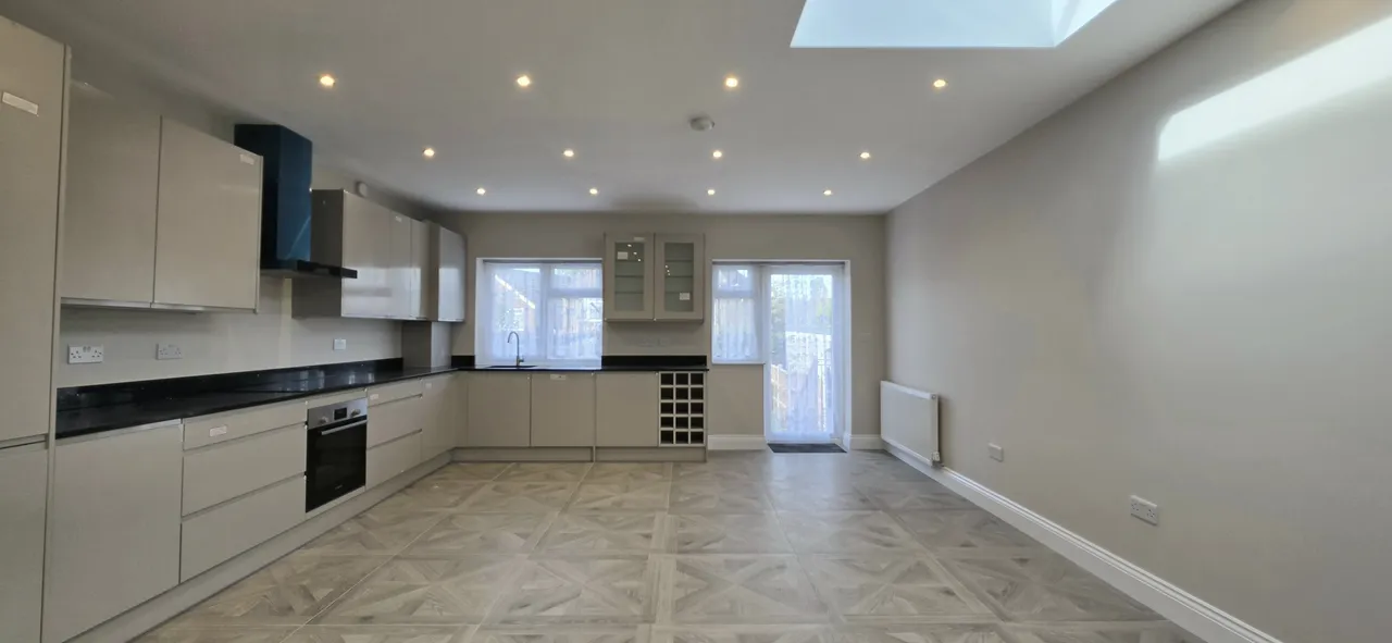Bridgewater Road, Wembley, HA0, photo 7