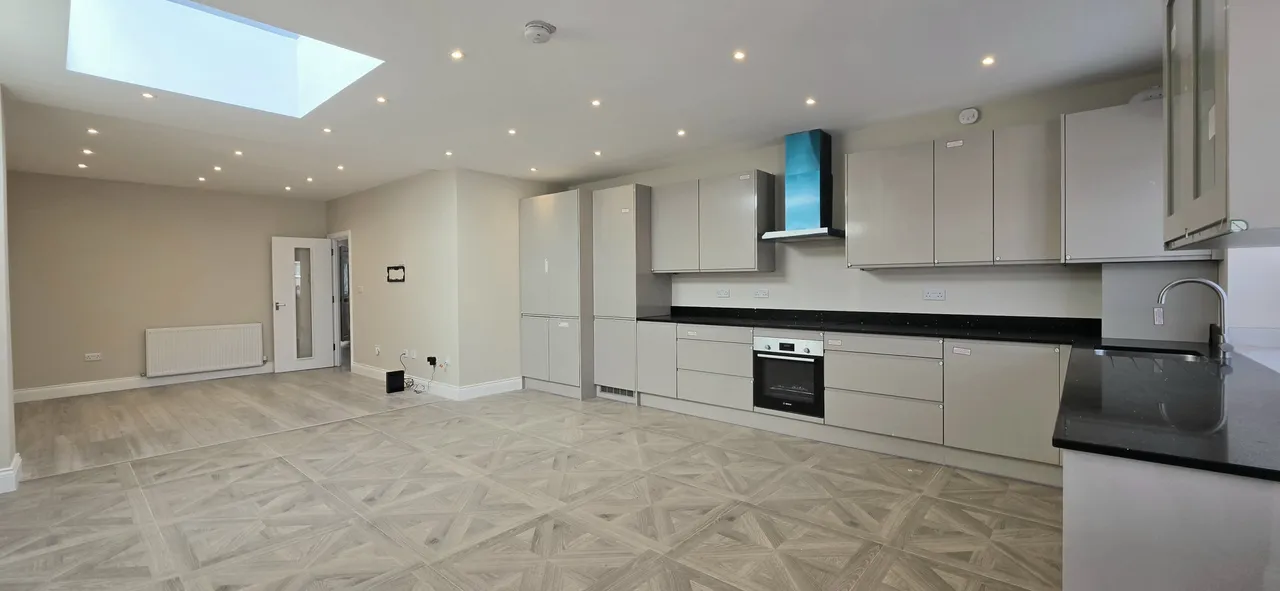 Bridgewater Road, Wembley, HA0, photo 3