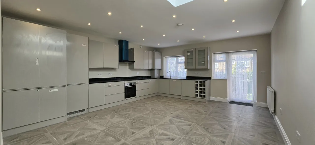 Bridgewater Road, Wembley, HA0, photo 6