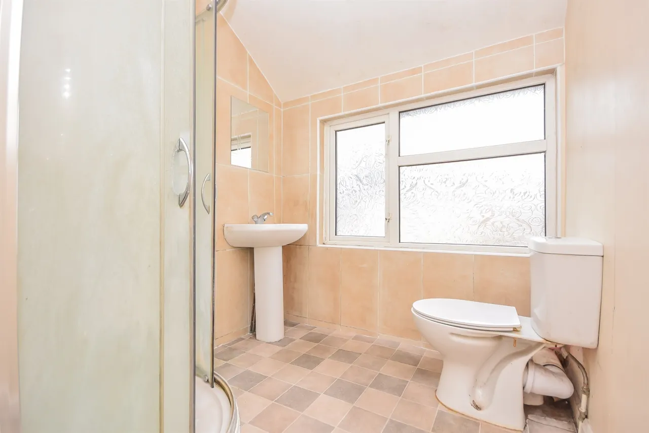 Wallis Road, Kettering, NN15, photo 2
