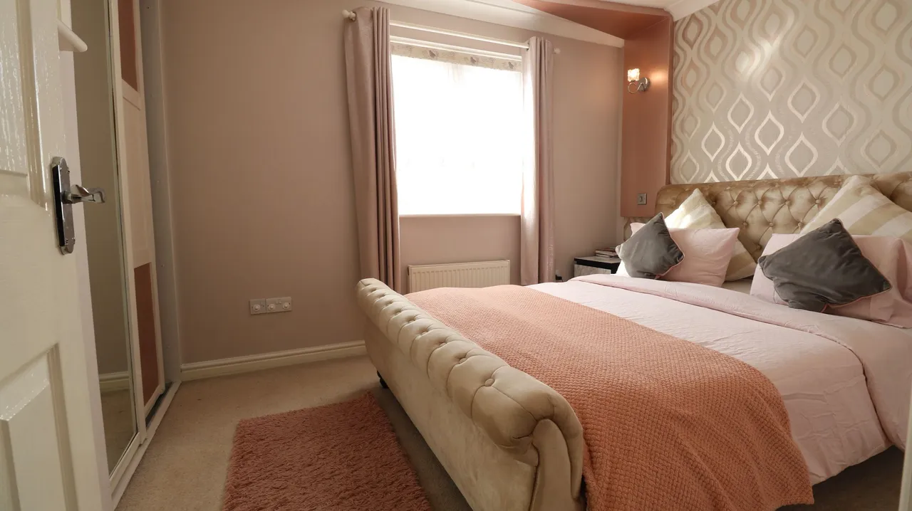 Curling Lane, Grays, Essex, RM17 5JB, photo 12