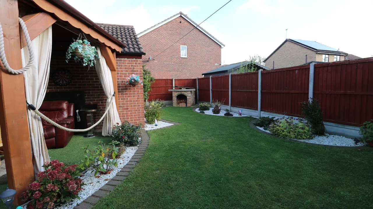 Curling Lane, Grays, Essex, RM17 5JB, photo 8
