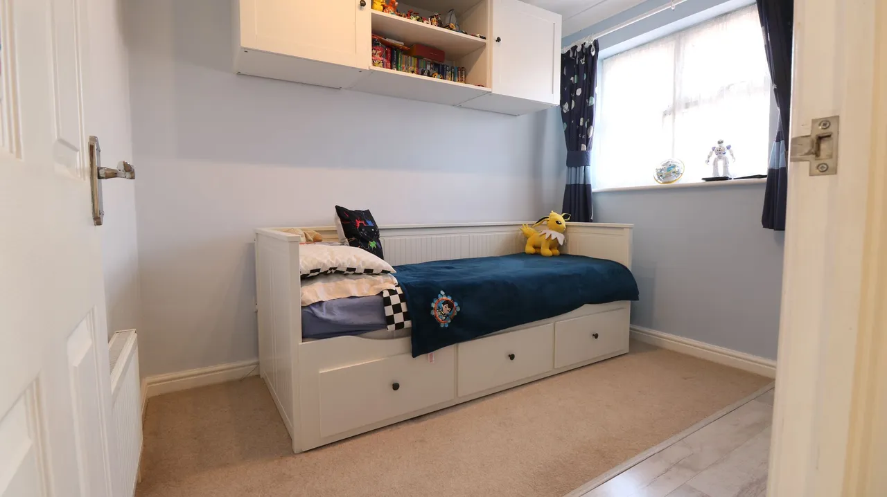 Curling Lane, Grays, Essex, RM17 5JB, photo 14
