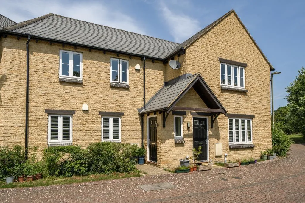 2 bed flat for sale, Lewisfield Way, Woodstock, OX20