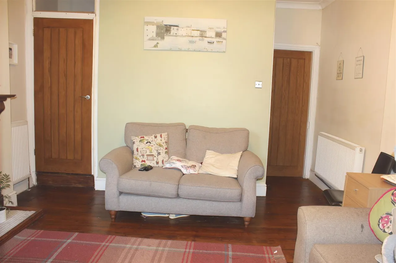 Egham Hill, Egham, Surrey, TW20 0BG, photo 9