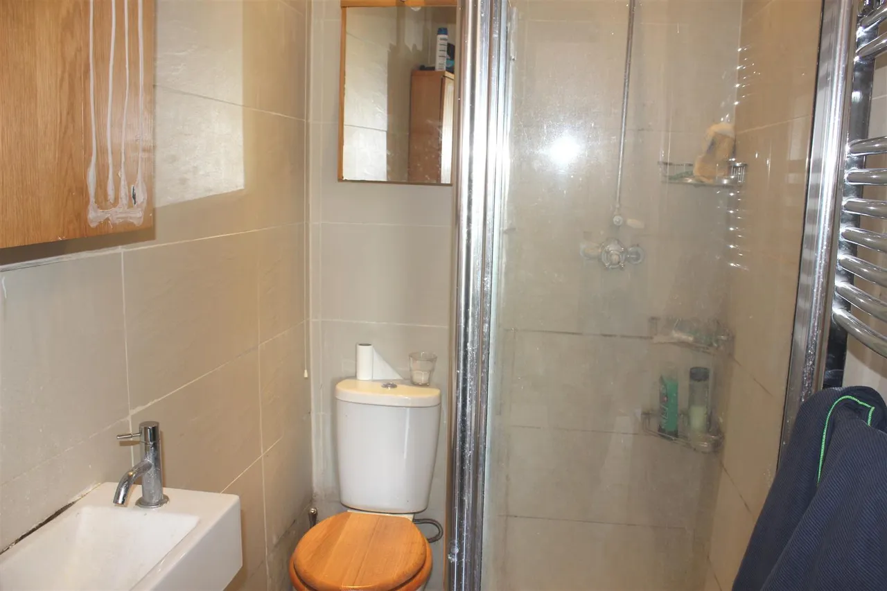 Egham Hill, Egham, Surrey, TW20 0BG, photo 7