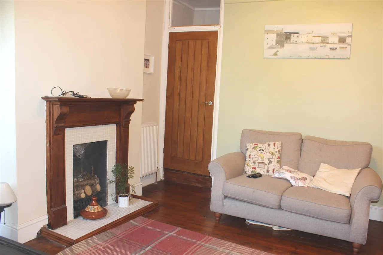 Egham Hill, Egham, Surrey, TW20 0BG, photo 10