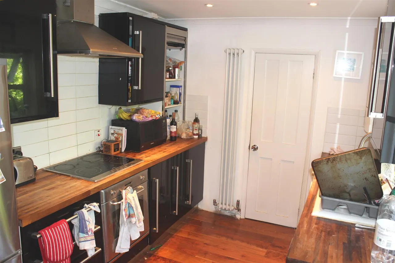 Egham Hill, Egham, Surrey, TW20 0BG, photo 13