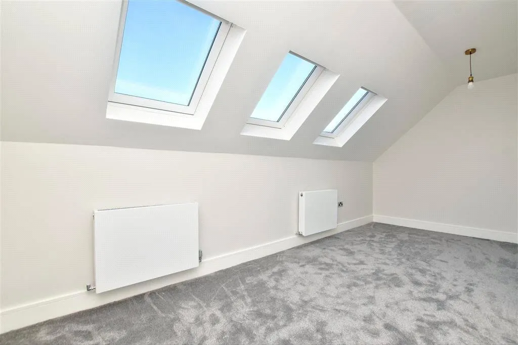 Woodcote Valley Road, Purley, CR8, photo 9