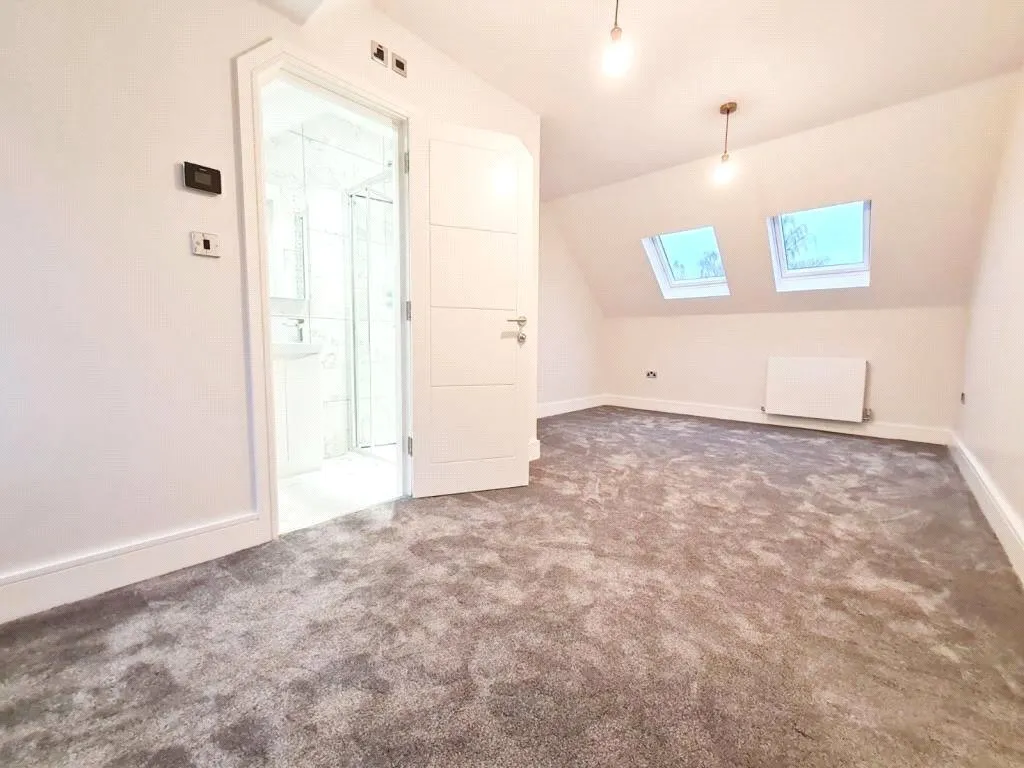Woodcote Valley Road, Purley, CR8, photo 12
