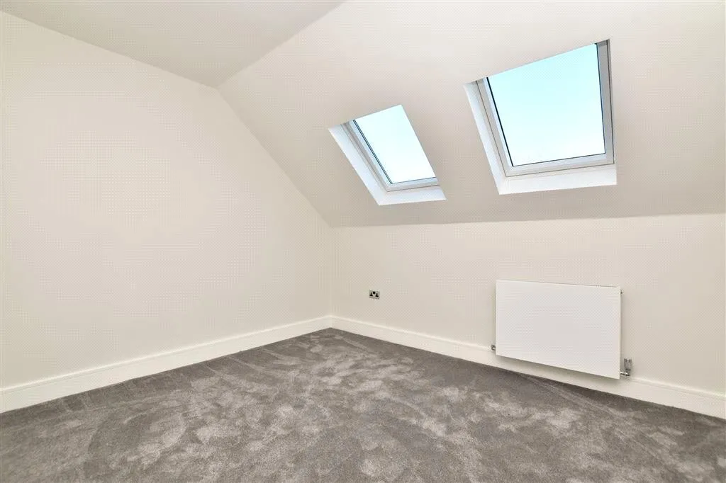 Woodcote Valley Road, Purley, CR8, photo 7