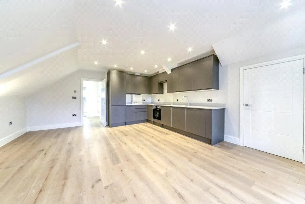 Woodcote Valley Road, Purley, CR8, photo 18