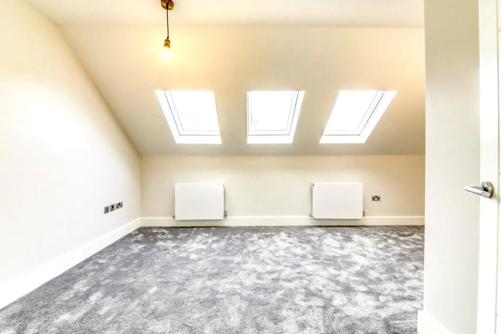 Woodcote Valley Road, Purley, CR8, photo 13