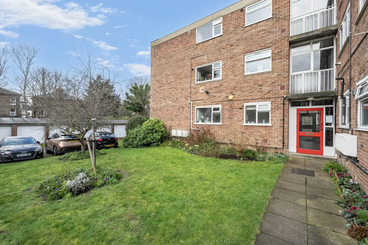 Wisteria Road, SE13, photo 14