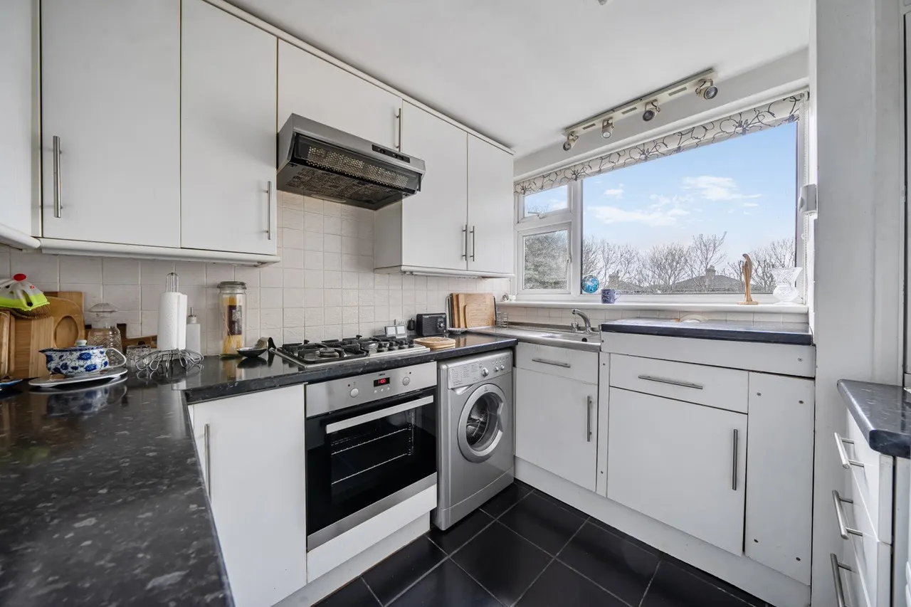 2 bed flat for sale — Wisteria Road, SE13
