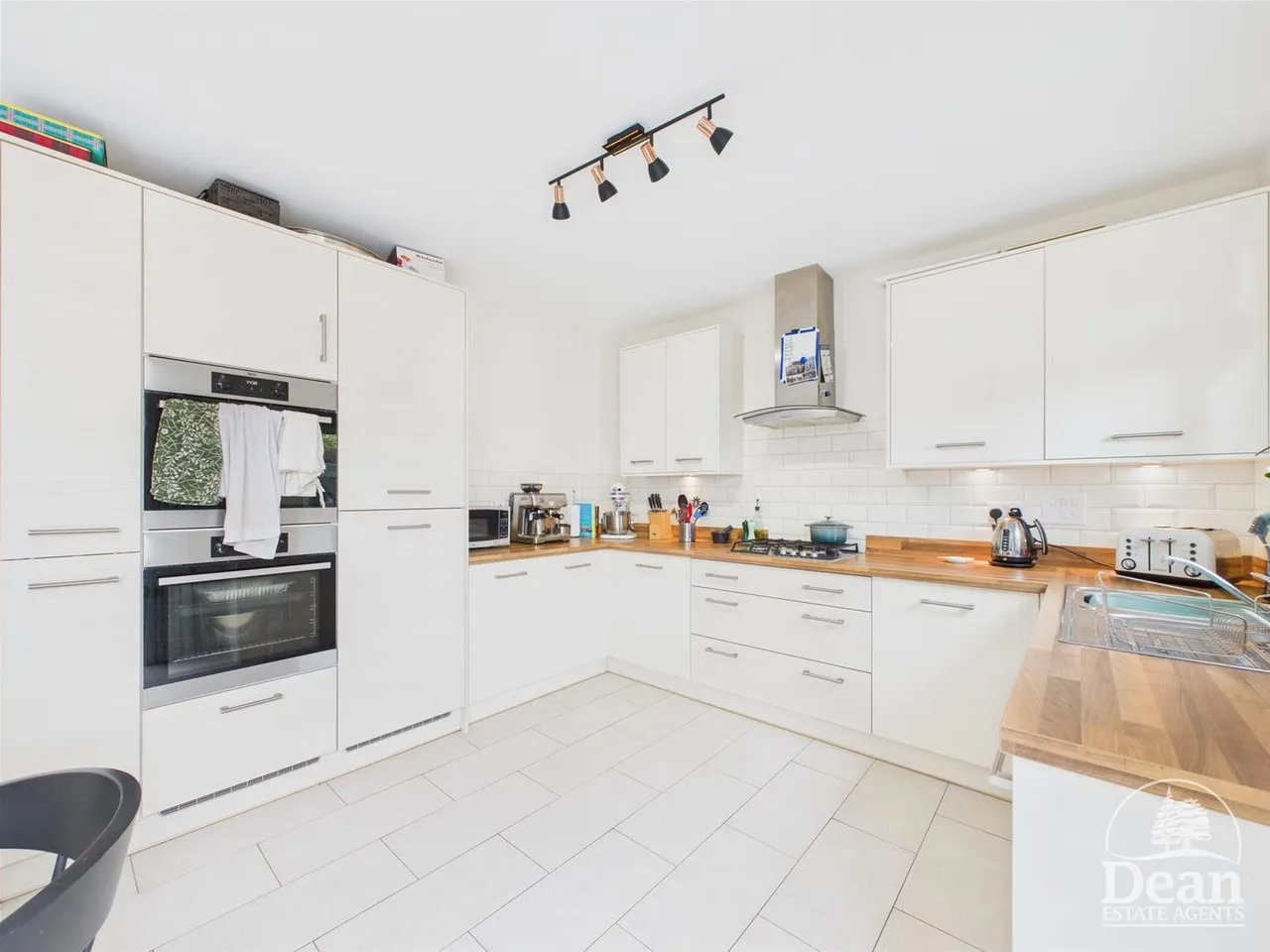 Wintour Drive, Lydney, photo 5