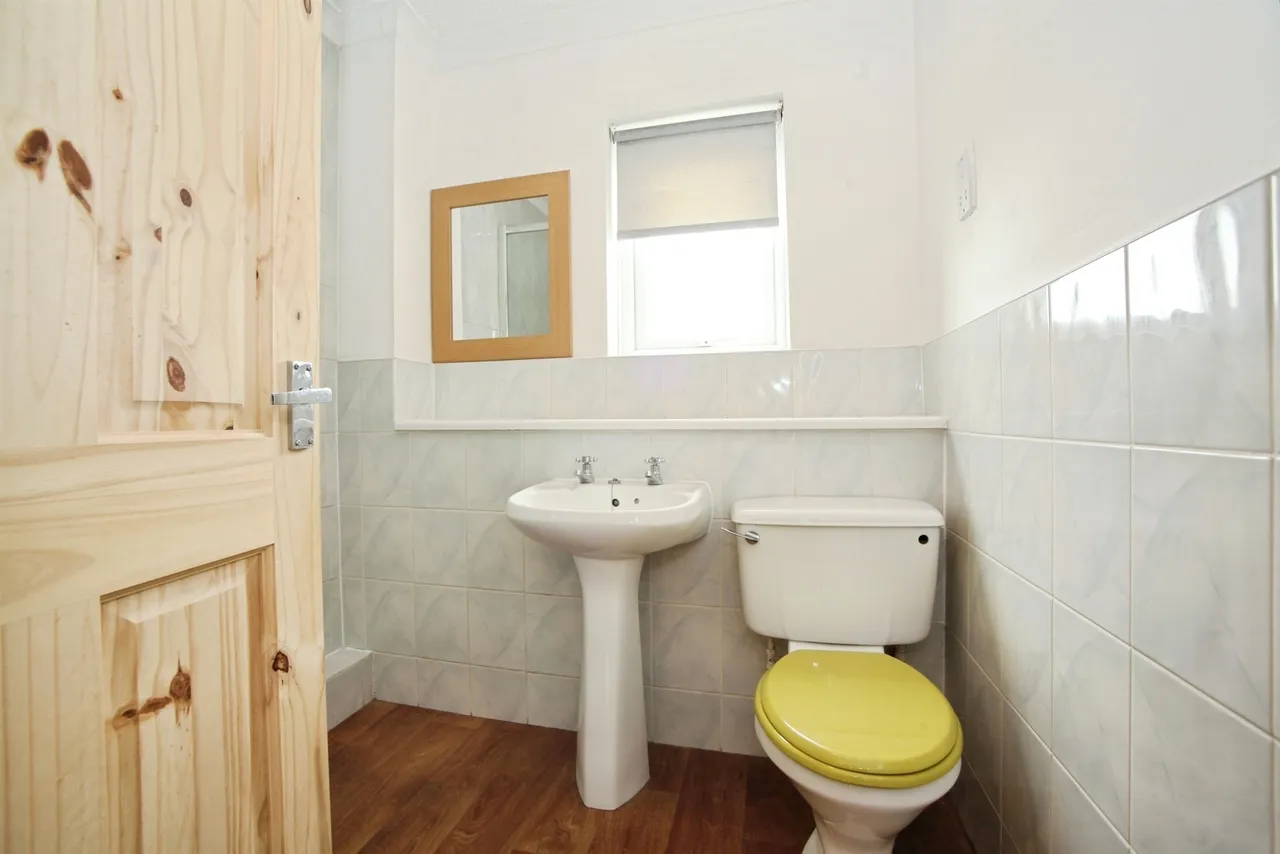 Cwrt Y Waun, Beddau, CF38, photo 13