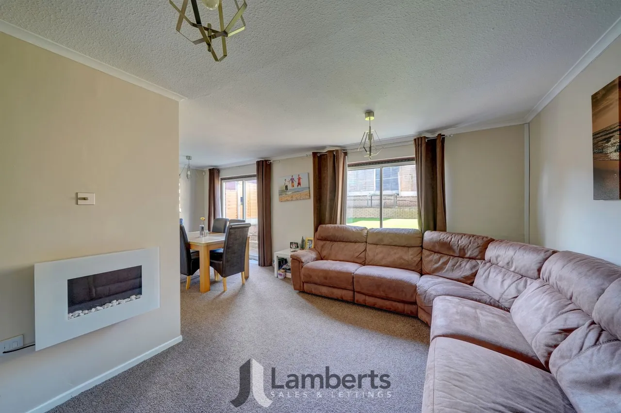 55 Langley Close, Redditch, photo 6