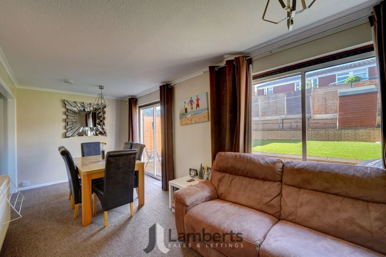 55 Langley Close, Redditch, photo 12