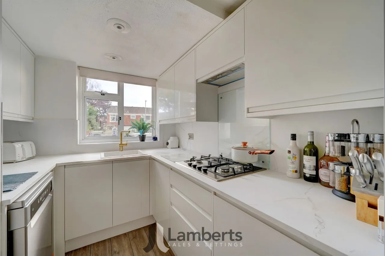 55 Langley Close, Redditch, photo 4