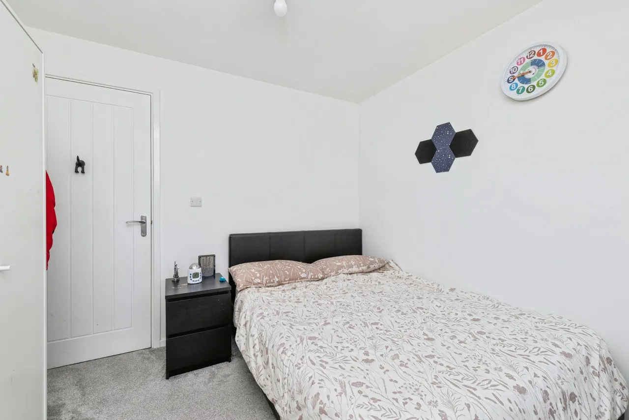 Draper Close, Durham, photo 11