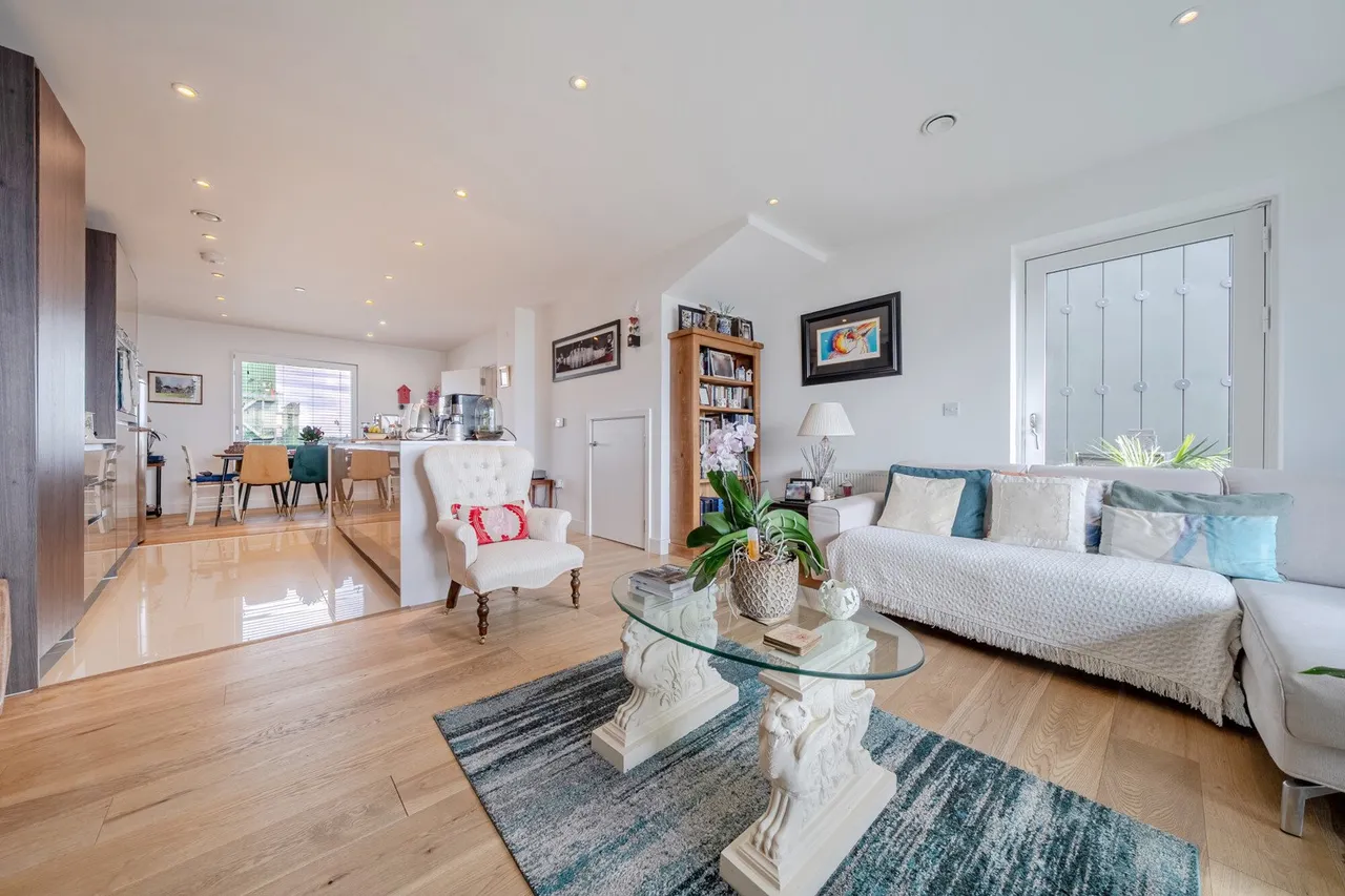 Peartree Way, SE10, photo 3