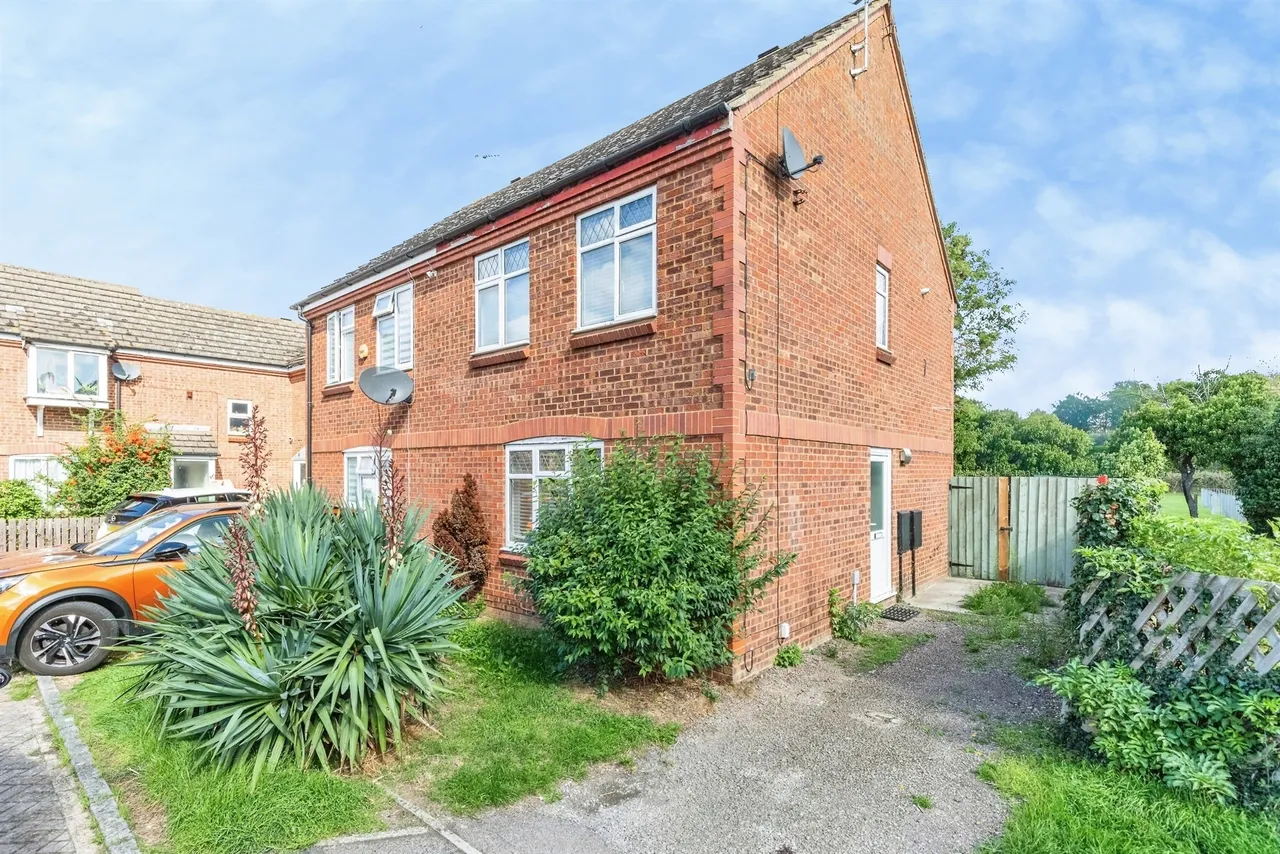 Bradfield Close, Rushden, NN10, photo 16
