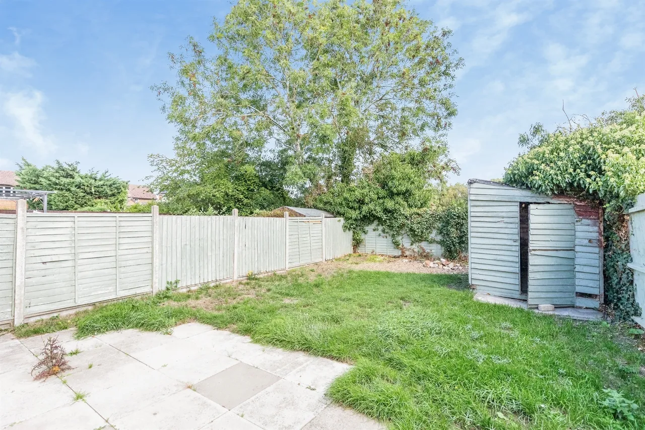 Bradfield Close, Rushden, NN10, photo 13