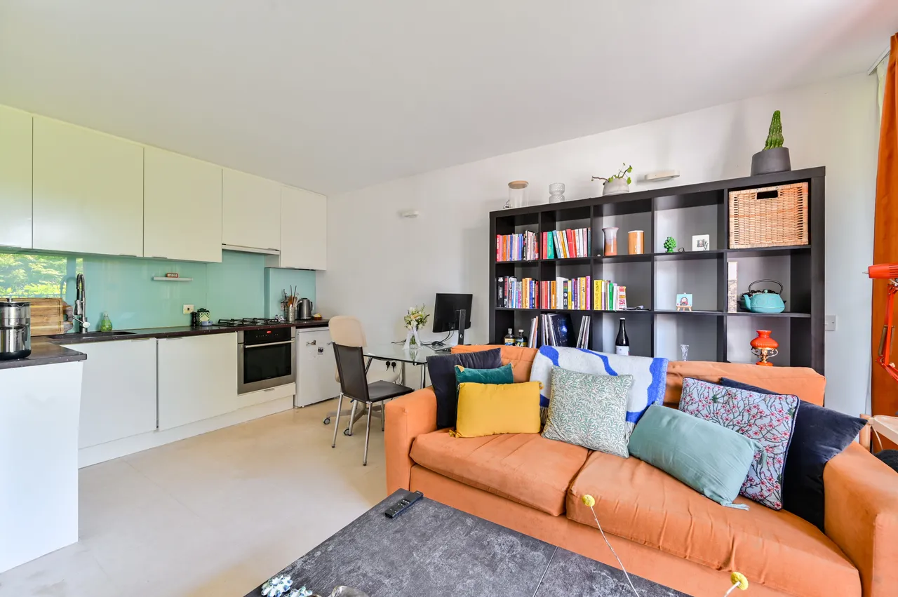 8 The Angell, 1 Larkhall Lane, London, photo 4