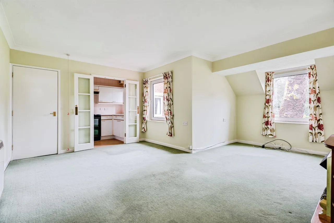 Grovelands Avenue, Swindon, SN1, photo 2