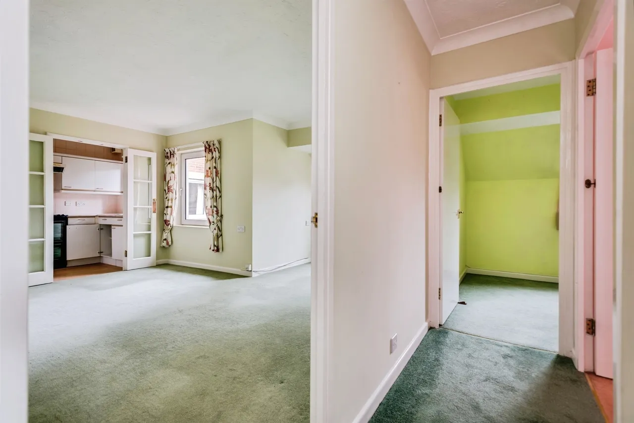 Grovelands Avenue, Swindon, SN1, photo 13