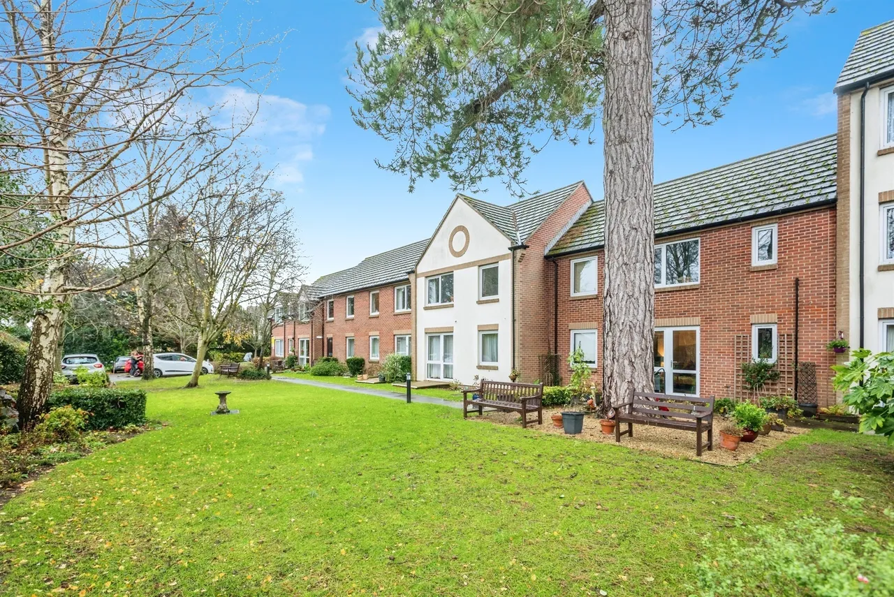 Grovelands Avenue, Swindon, SN1, photo 17