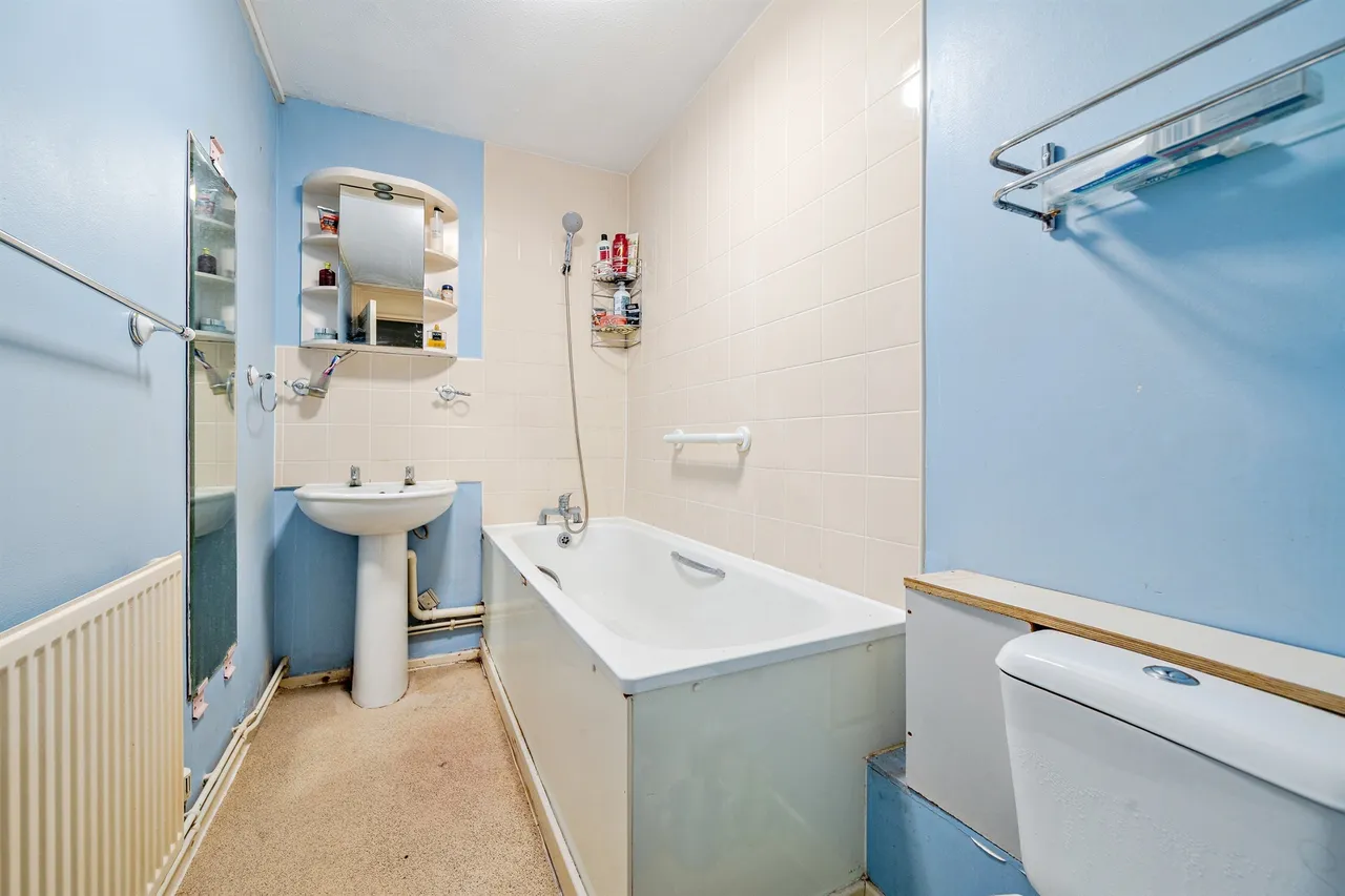 The Sandlings, London, N22, photo 3