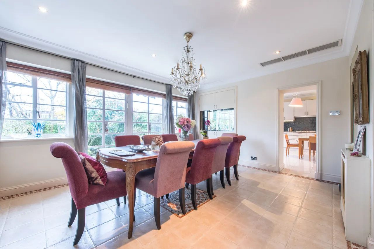 24 Church Mount, London, photo 6