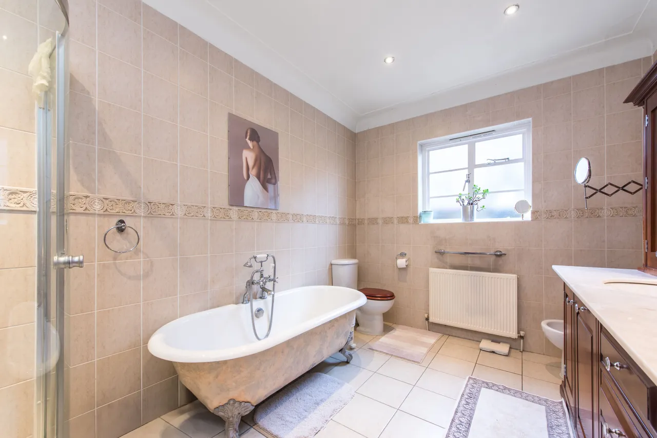 24 Church Mount, London, photo 12