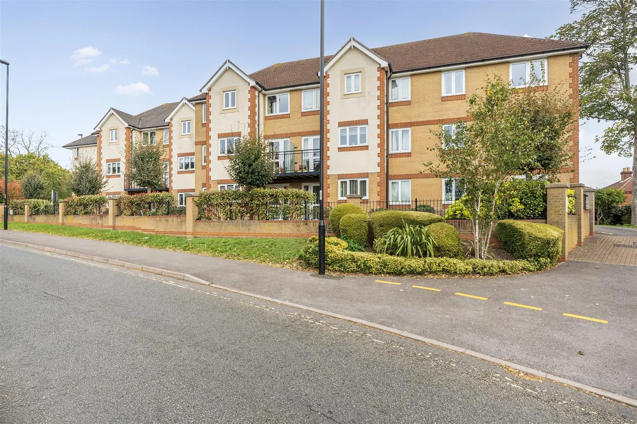 1 bed flat for sale, West End Road, Bitterne, SO18