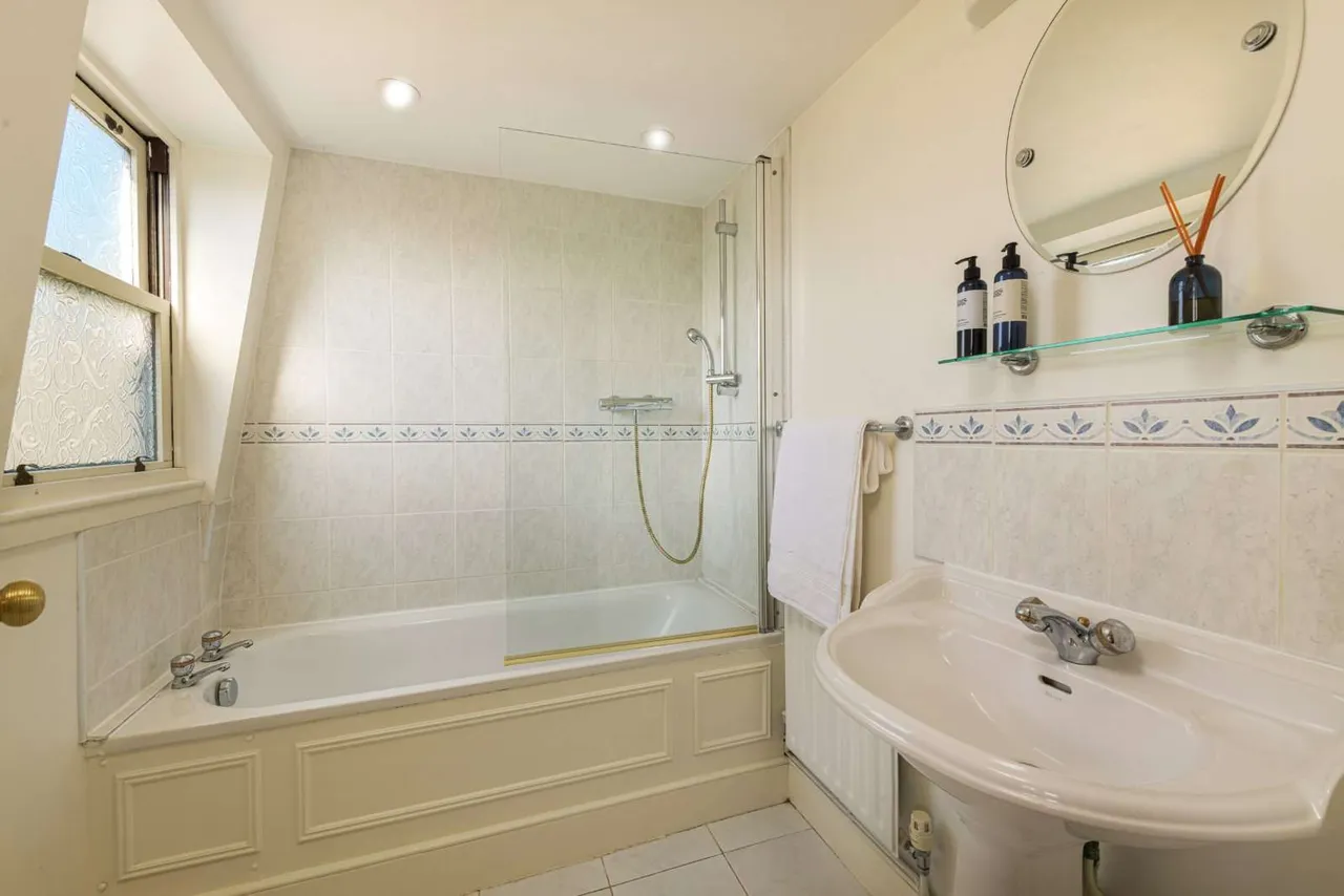 Burland Road, London, SW11, photo 10