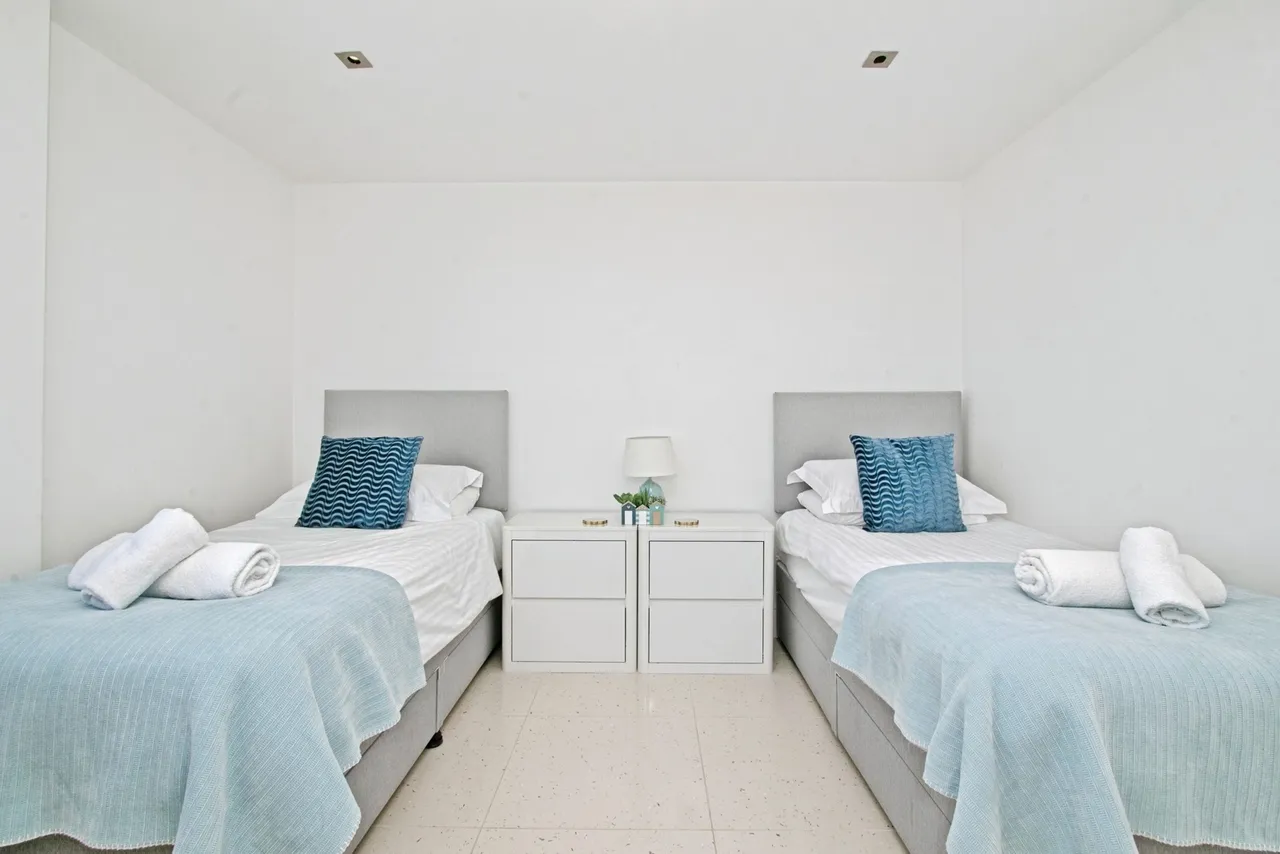 Narrowcliff, Newquay, TR7, photo 33