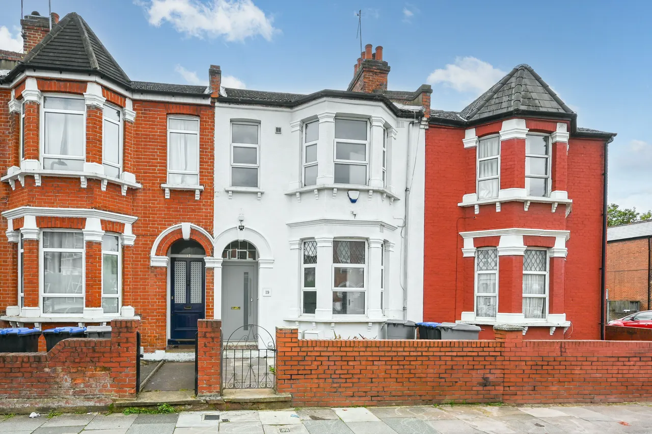 London, NW2, photo 4