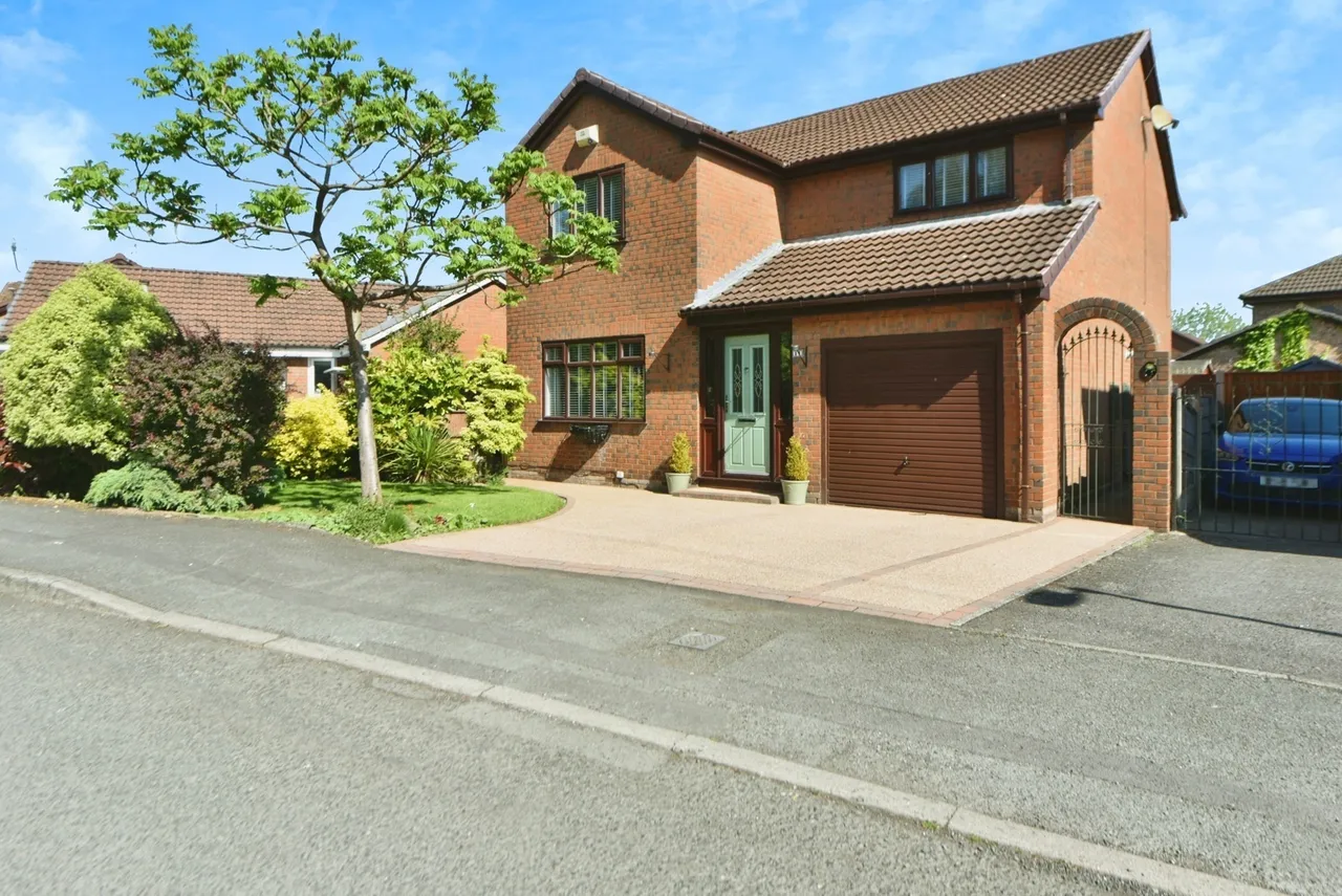 4 bed house for sale — Ellerby Avenue, Clifton, Swinton, Manchester, M27