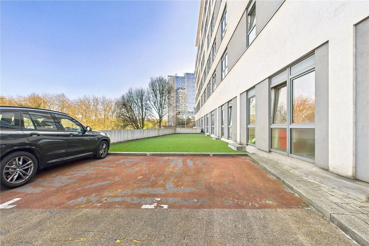 Alencon Link, Basingstoke, RG21, photo 6