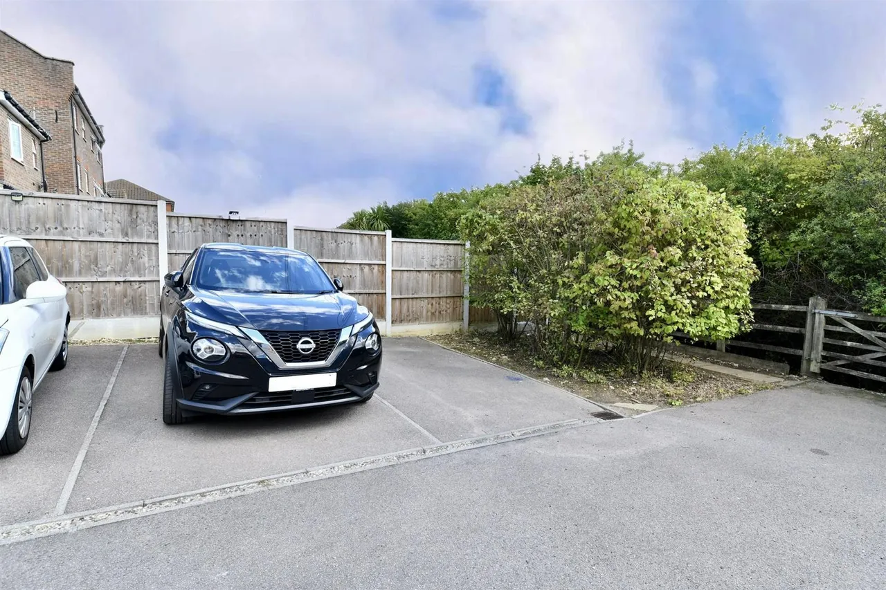 Cotswold Drive, Stevenage, Herts, SG1 6GT, photo 10