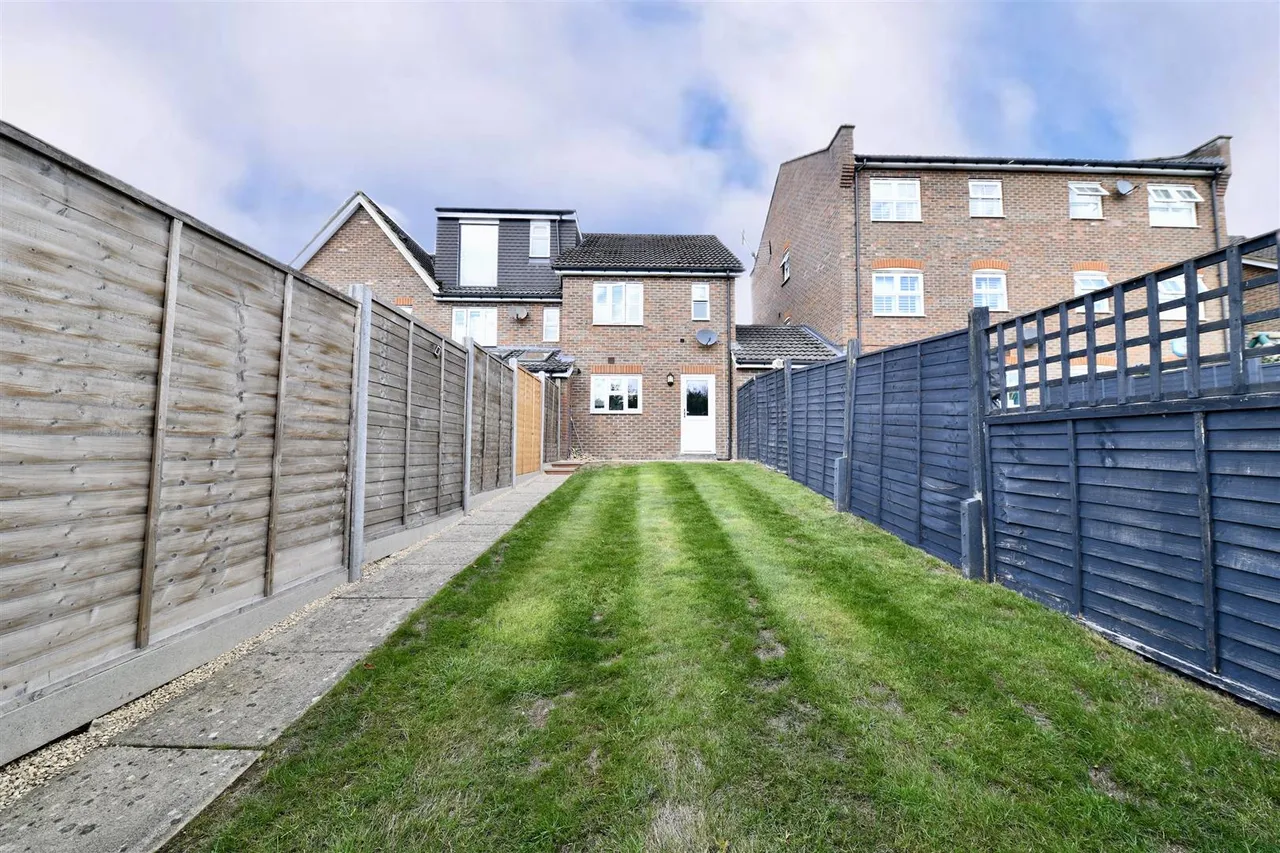Cotswold Drive, Stevenage, Herts, SG1 6GT, photo 17