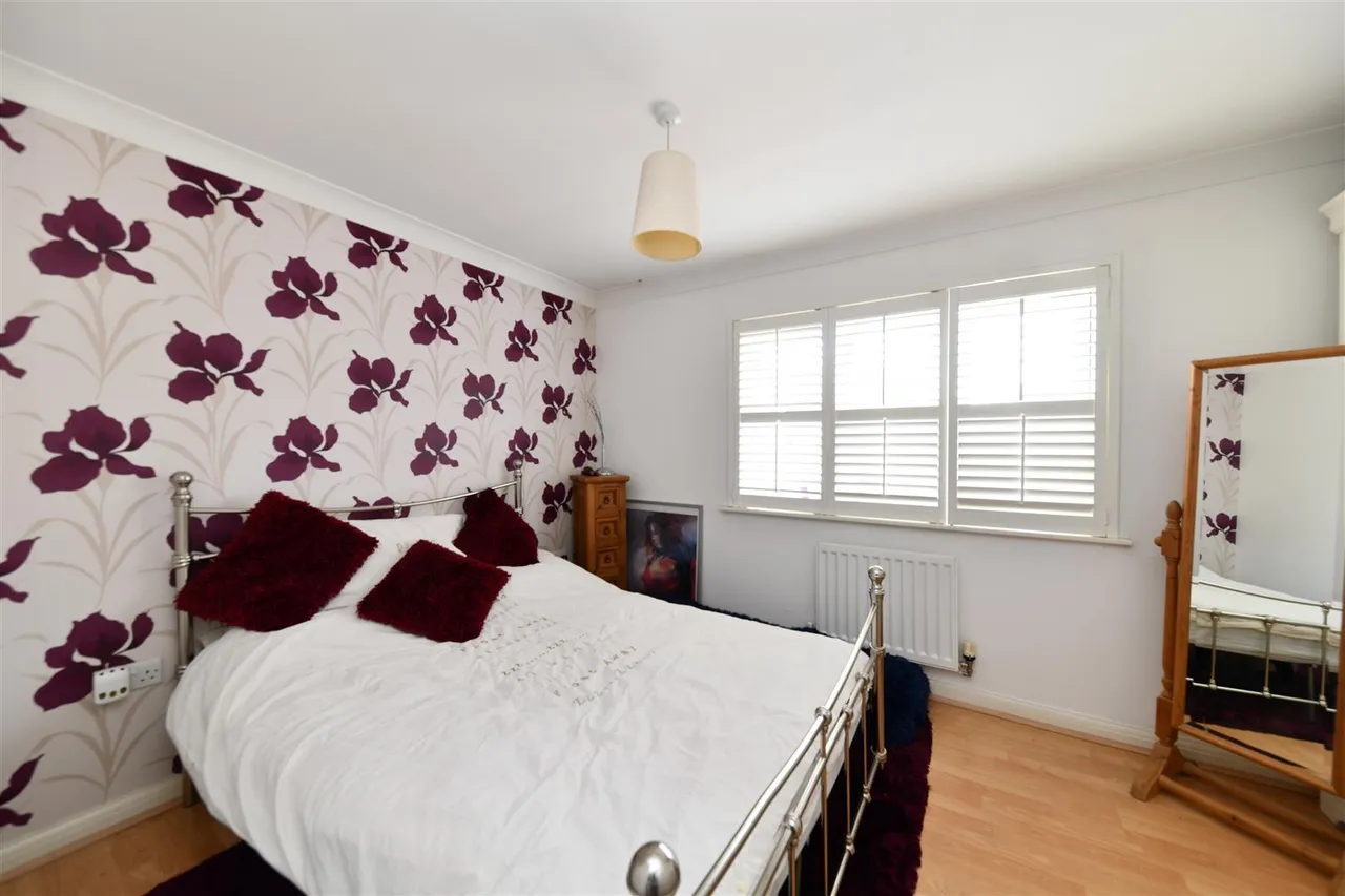 Cotswold Drive, Stevenage, Herts, SG1 6GT, photo 7