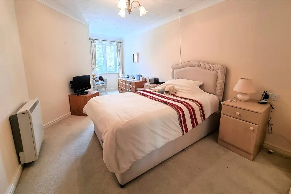 Wilmot Court, 76-84 Victoria Road, Farnborough, GU14 7NS, photo 5